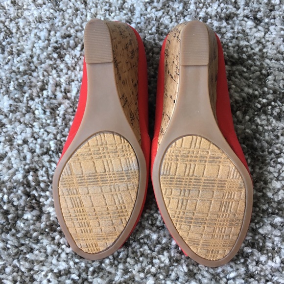 Rampage crimson red Kayson wedge heels sandals, 5.5 NWOT - Picture 5 of 10